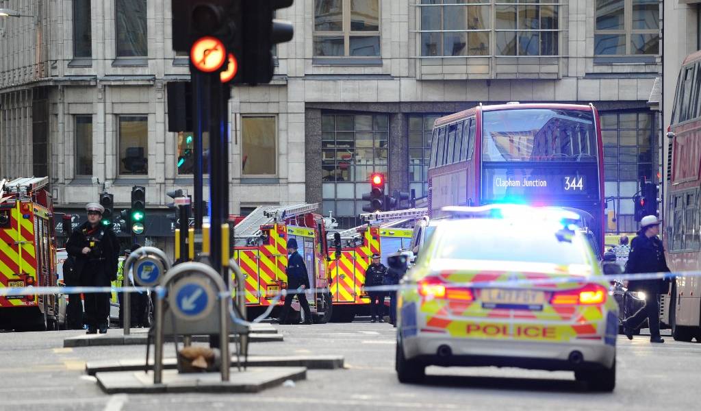 Londres: 2 muertos luego de un ataque con cuchillo en un puente