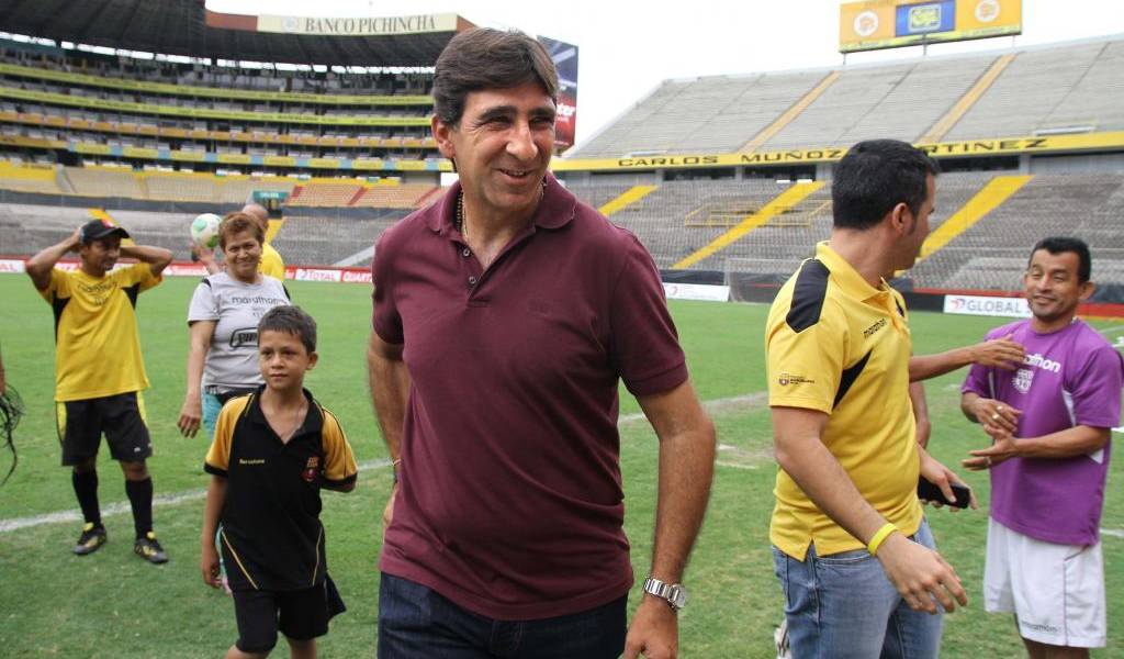 Gustavo Costas demanda a Barcelona Sporting Club