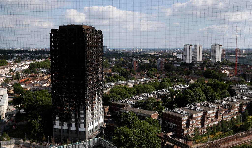 Suben a 79 los muertos por el incendio en la Torre Grenfell, en Londres