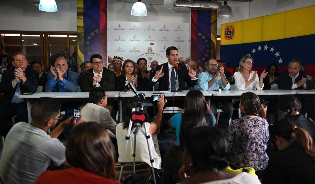 Juan Guaidó: Maduro busca &quot;cerrar&quot; el Parlamento