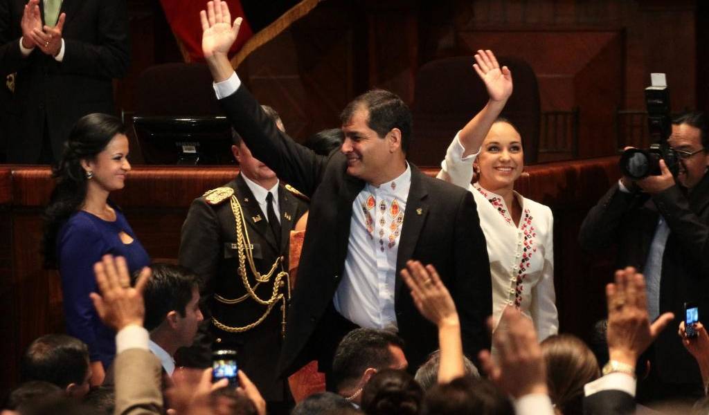 Gabriela Rivadeneira dio inicio a la ceremonia de juramento de Rafael Correa