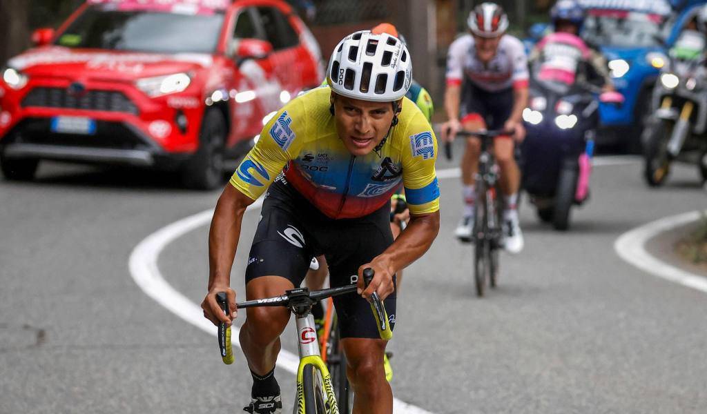 Por primera vez habrá 4 ciclistas ecuatorianos en el Giro de Italia