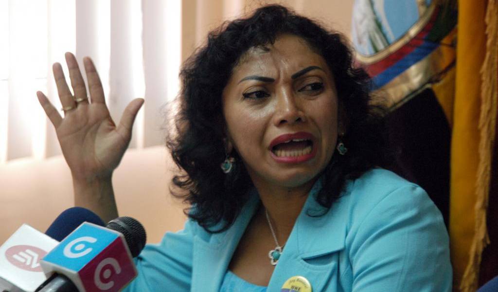 Abren indagación contra Correa por denuncia de Mery Zamora