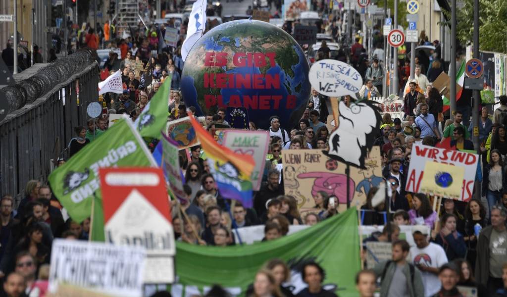 Cientos de miles marchan en el mundo por el cambio climático