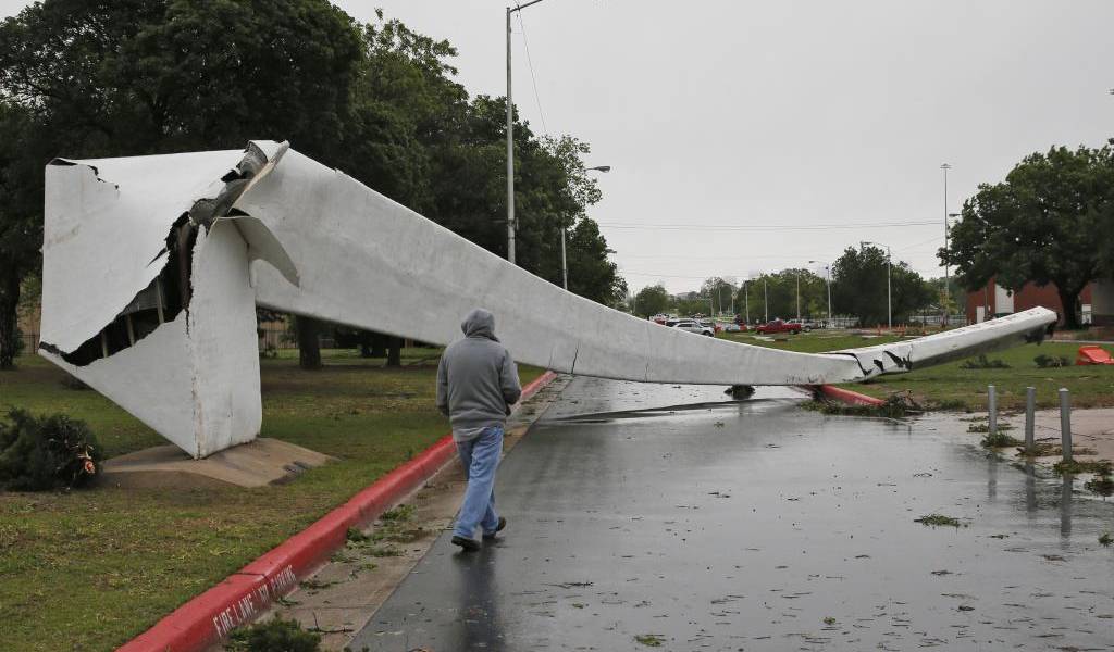 Tormentas dejan al menos 14 víctimas mortales en el sur de EE.UU.