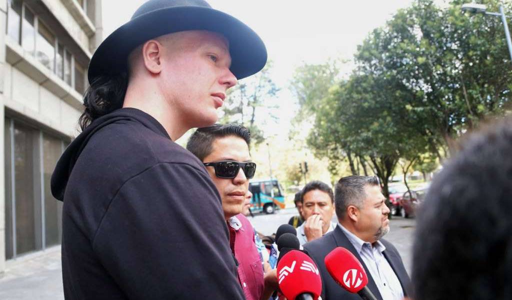 Fiscalía solicita cambio de delito contra Ola Bini