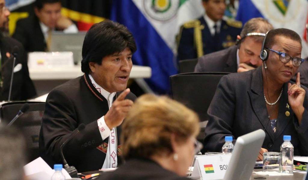 Evo Morales reprocha gasto de combustible a presidente Rafael Correa