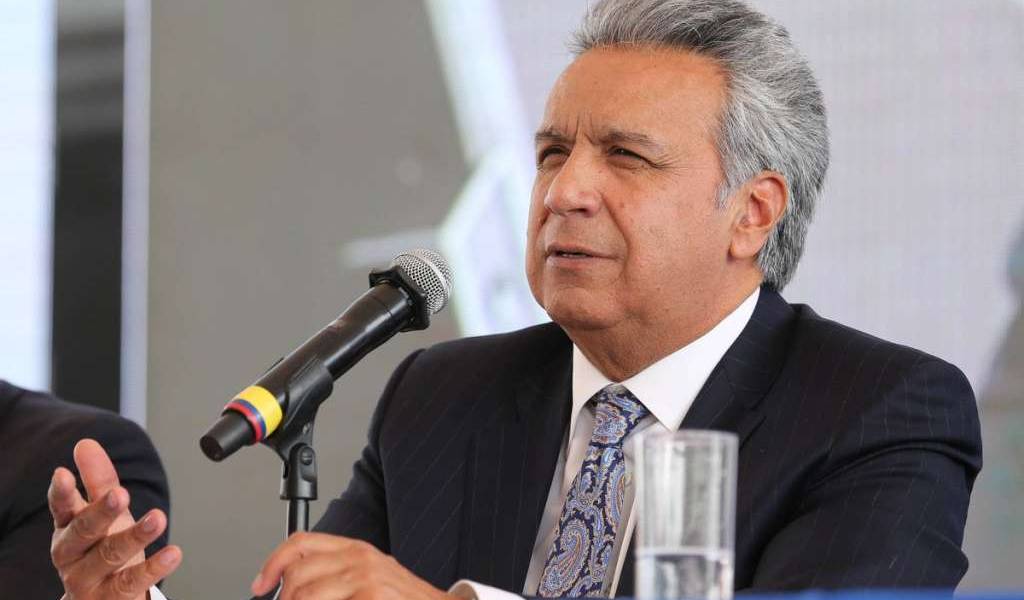 Moreno pide la renuncia de todos sus ministros