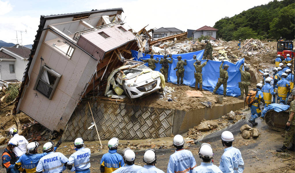 141 muertos por lluvias en Japón; buscan supervivientes