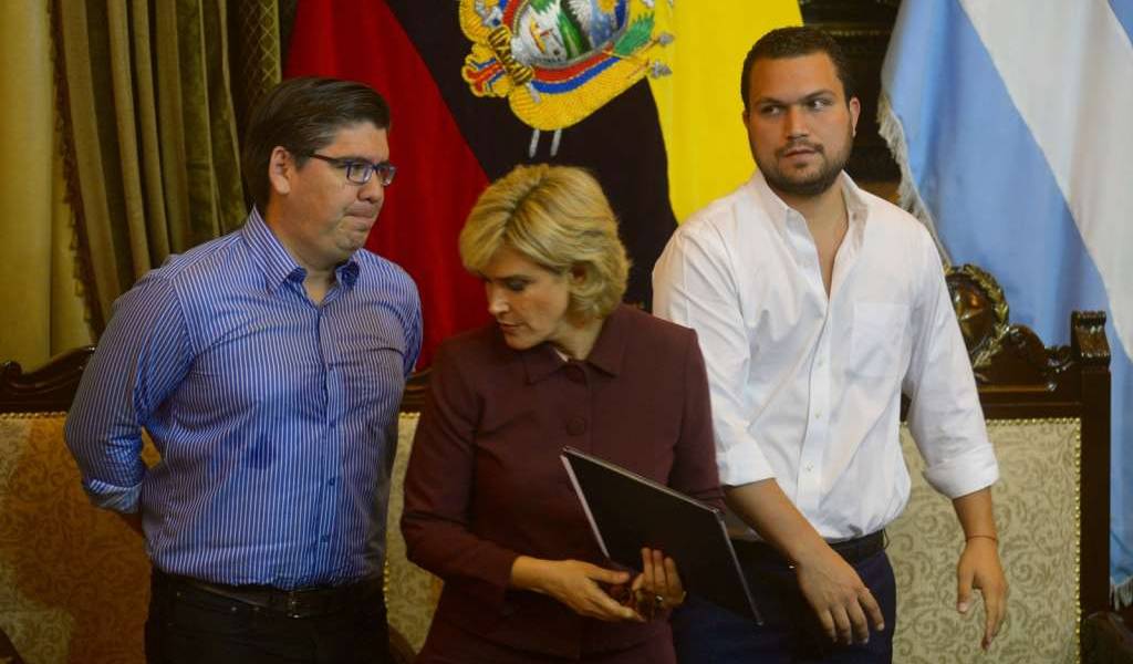 Alcaldesa de Guayaquil suspende sesión por el 9 de Octubre