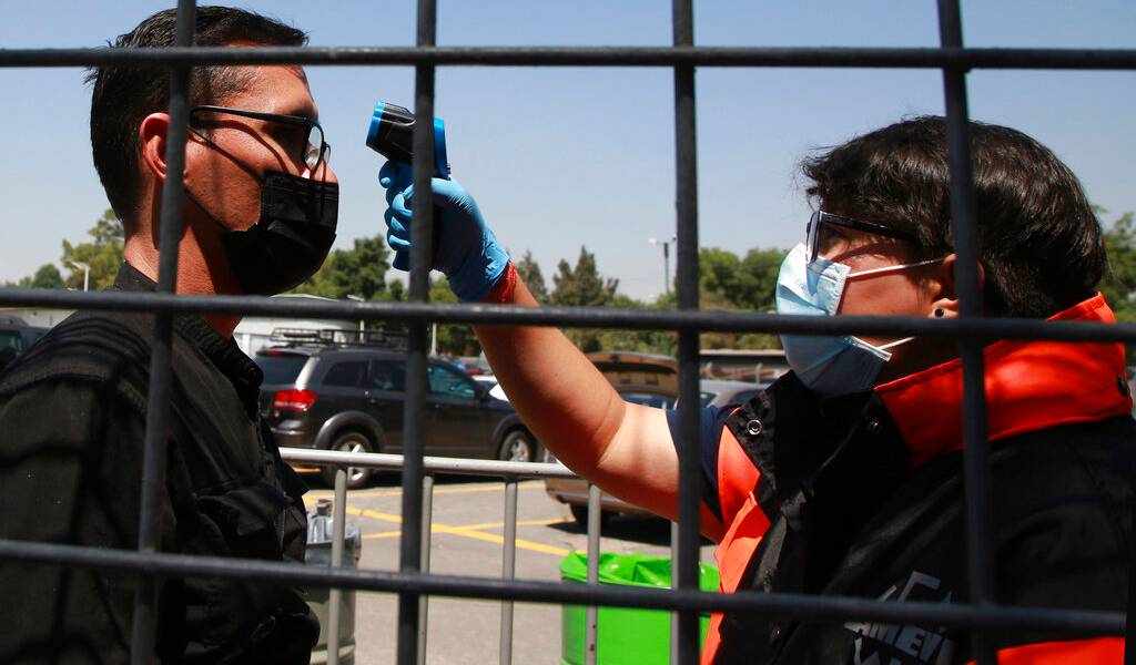 Venezuela: Maduro coloca en cuarentena Caracas y 6 estados