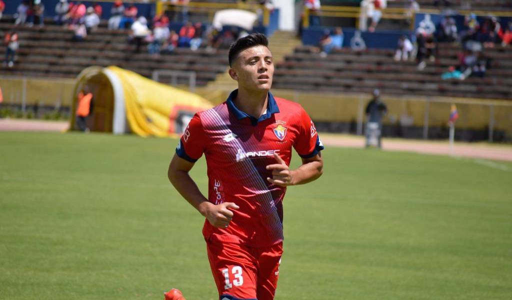 Roberto Garcés es oficializado en Liga de Quito