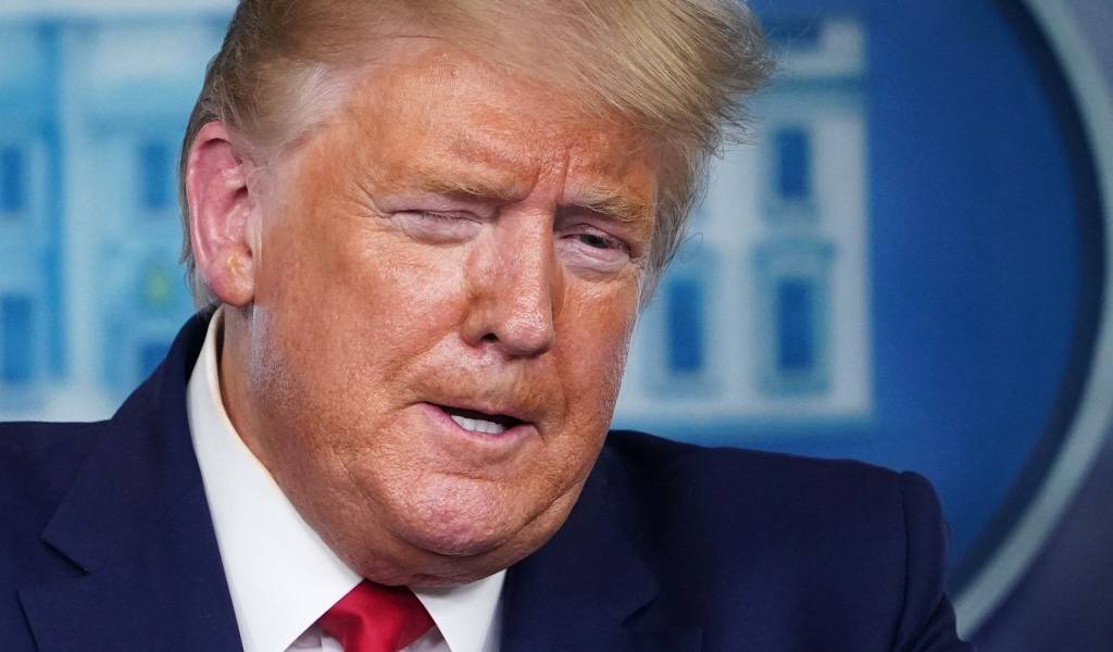 Trump advierte a estadounidenses que las próximas dos semanas serán &quot;muy, muy difíciles&quot;