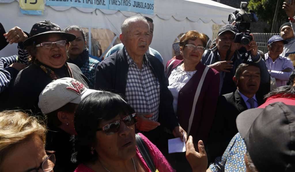 Maestros exigen pago de incentivos jubilares en Quito