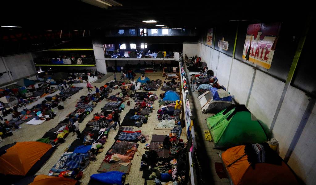 México repartirá miles de documentos migratorios a caravana