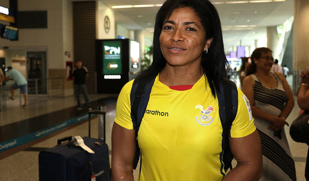 Alexandra Escobar arribó a Guayaquil tras su destacada participación en Olimpiadas