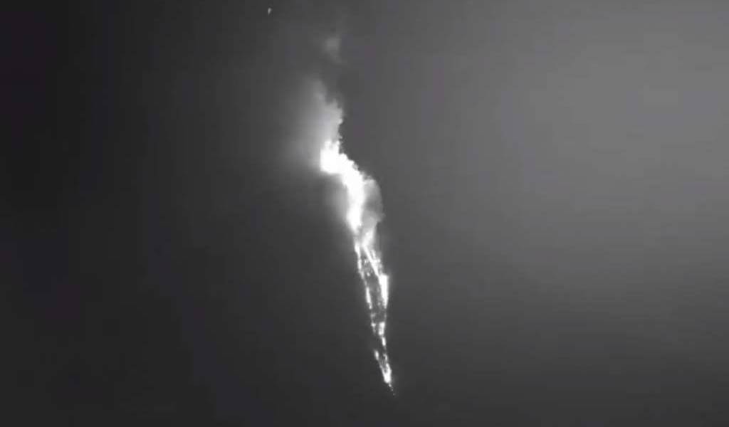Actividad eruptiva del volcán Sangay mantiene alerta a organismos del Estado
