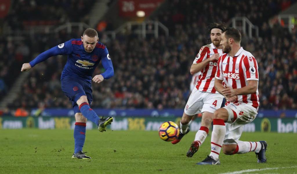 Rooney se convierte en máximo goleador del United