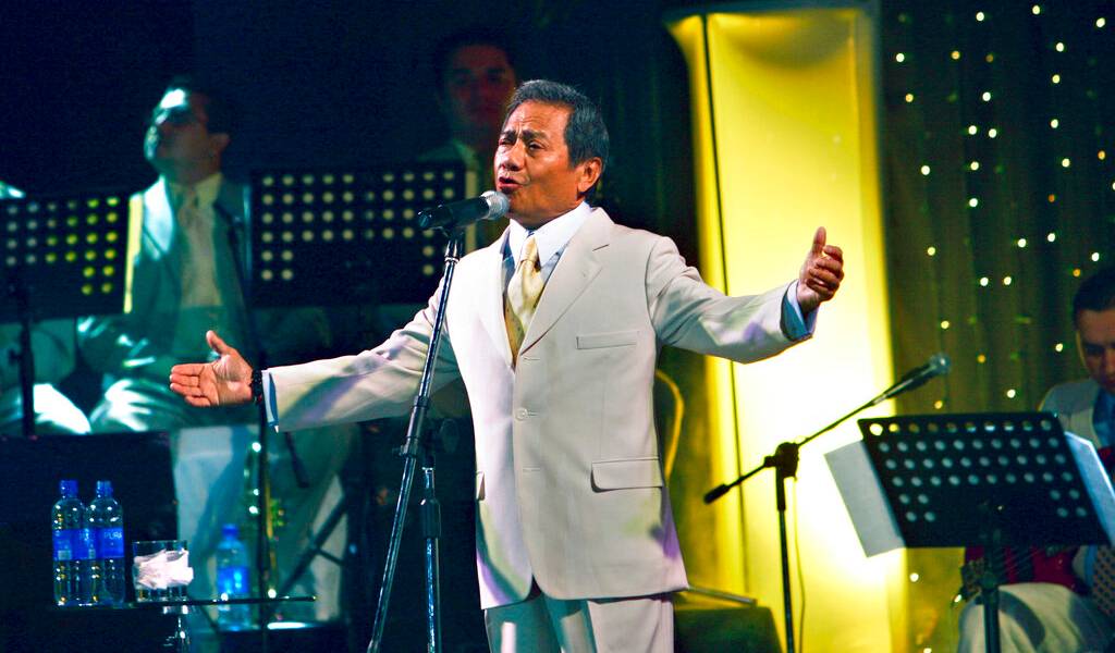 5 canciones míticas de Armando Manzanero