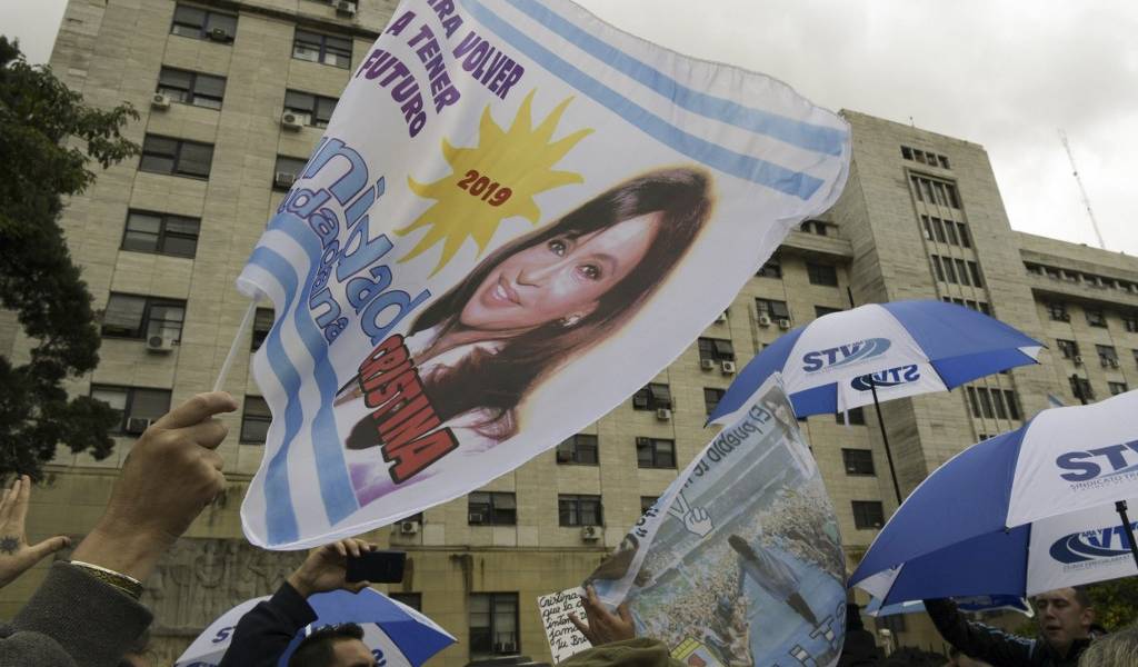 Kirchner encara juicio por corrupción durante campaña