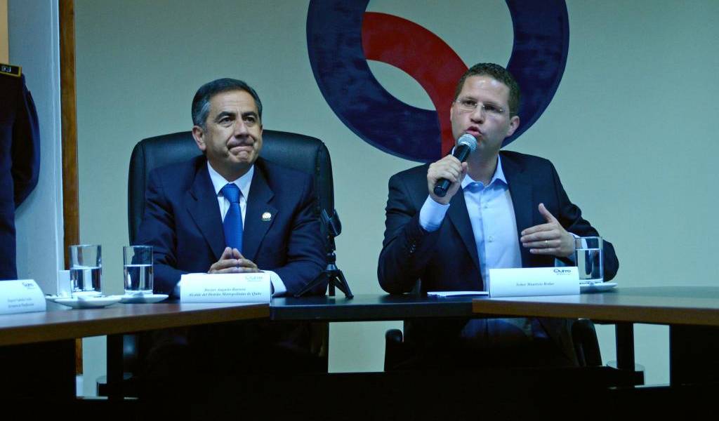 Primeras diferencias entre Barrera y Rodas por la transición en Quito