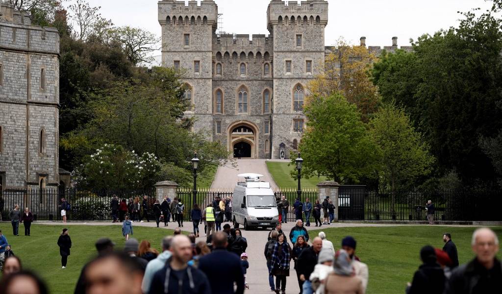 Meghan dio a luz a un niño, anunció el príncipe Harry