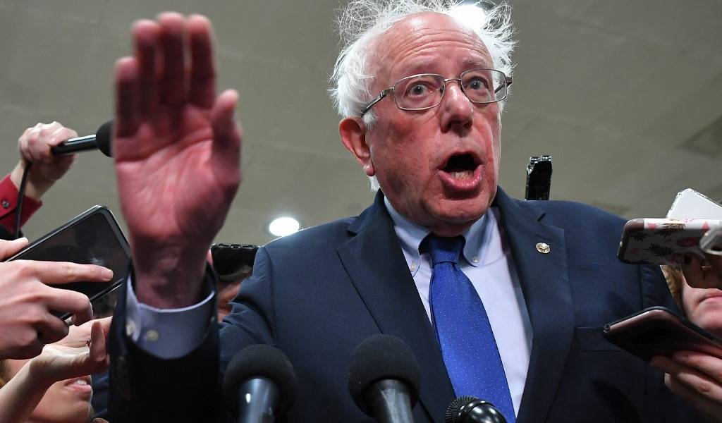 Bernie Sanders suspende su campaña por un problema de salud