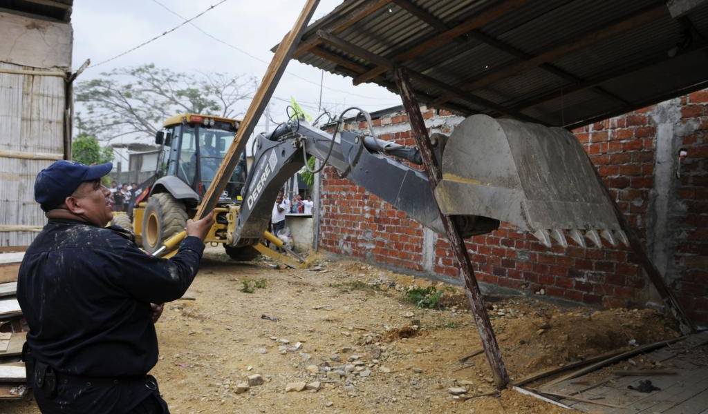 80 uniformados se movilizaron por desalojos en Durán