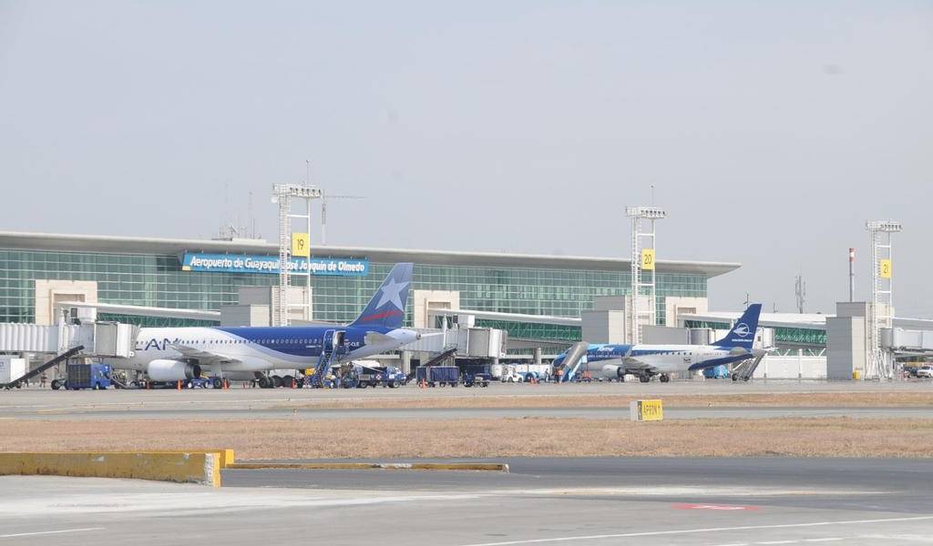 Suspenderán operaciones en aeropuerto de Guayaquil