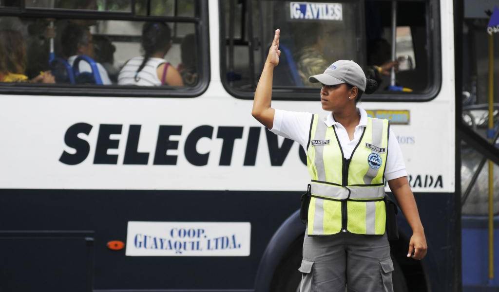 El Municipio asumió el tránsito en Guayaquil desde esta medianoche