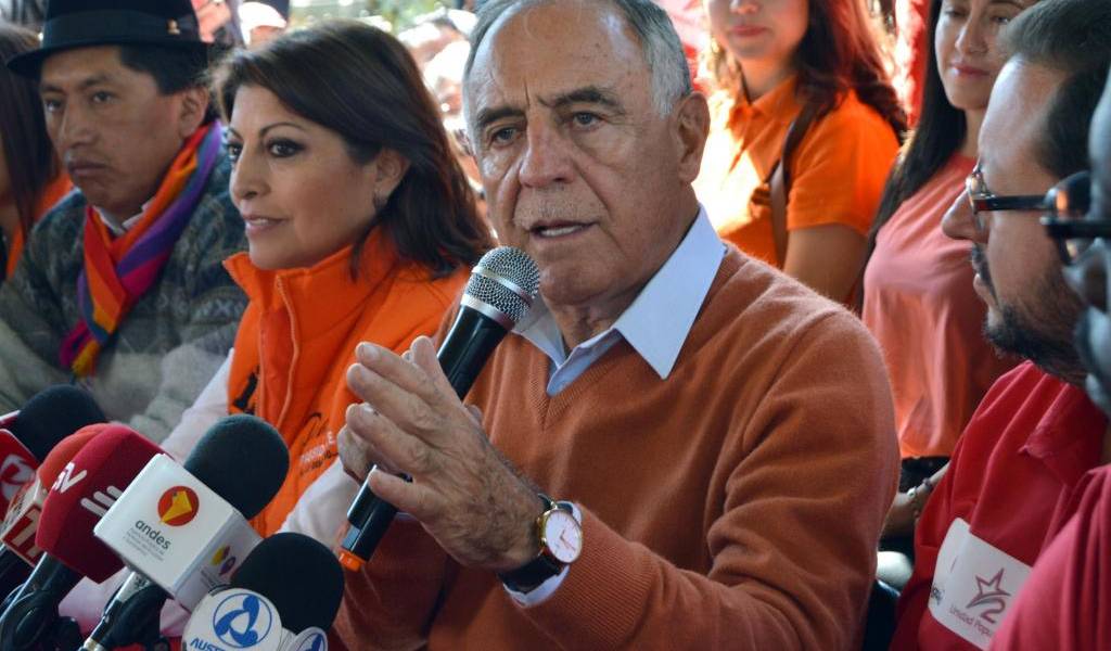 Paco Moncayo marca distancia de PAIS e invita a Lasso al diálogo