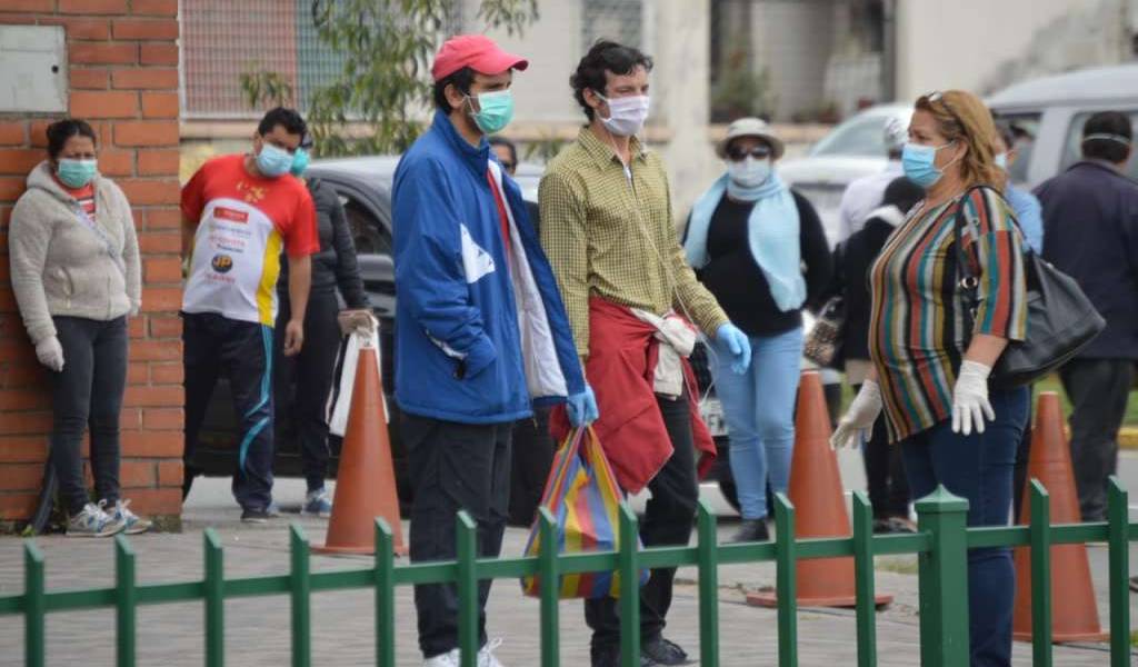 Sectores de Quito incumplen toque de queda