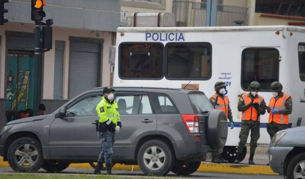 Más de 75 mil personas sancionadas en Ecuador por irrespetar toque de queda