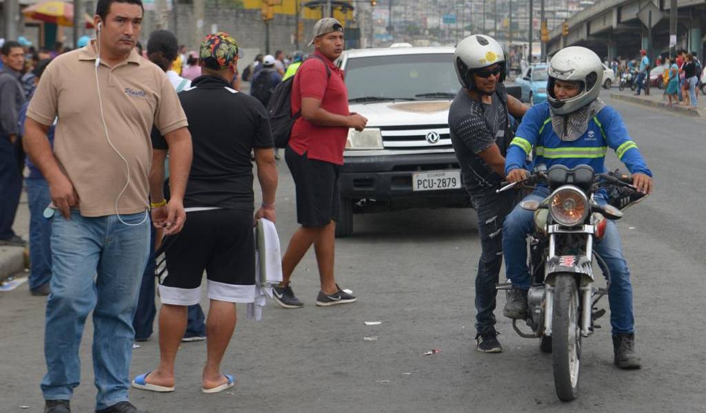 Bloqueo de vías en Guayaquil y otras ciudades de la Costa