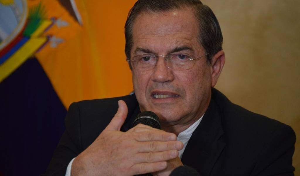 Formularán cargos contra excanciller Ricardo Patiño