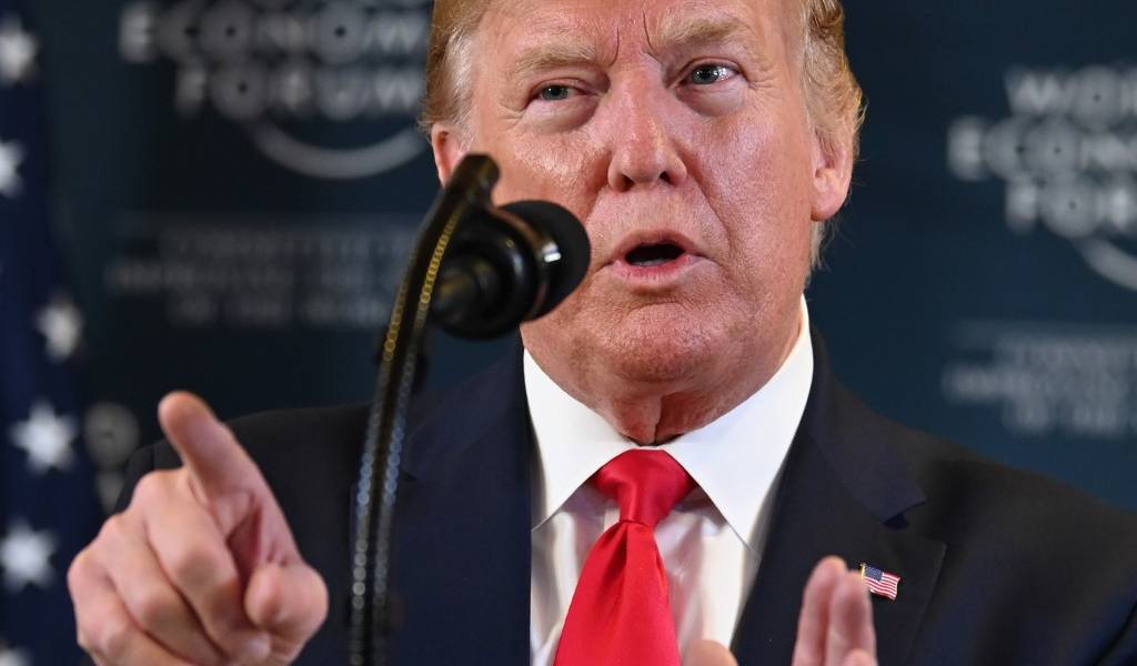 Demócratas presentan alegatos iniciales en juicio político contra Trump