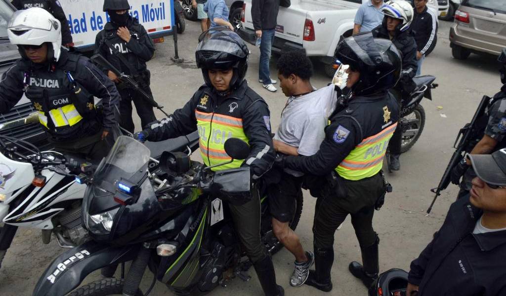Policía intensifica la búsqueda de 35 reos en Quito