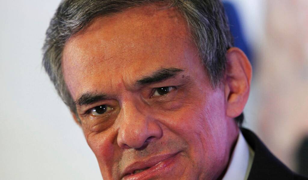 Personalidades lamentan la muerte de José José