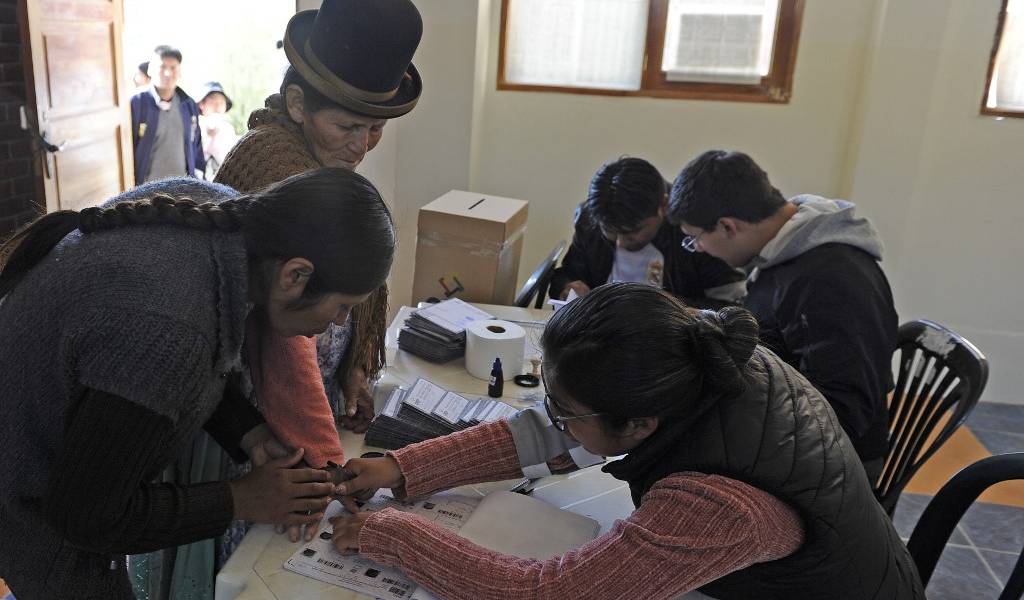 Comienzan votaciones en Bolivia. Morales busca su tercera reelección.