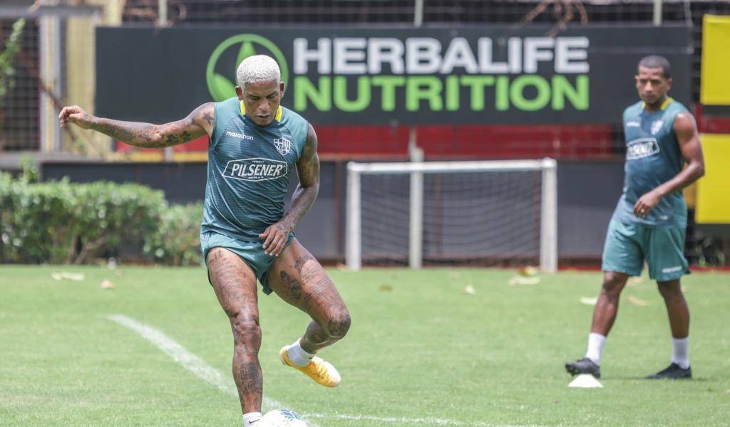 Barcelona SC anuncia 'acuerdo de pago' con Michael Arroyo