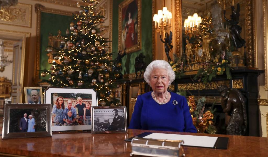 La reina de Inglaterra convoca una reunión familiar