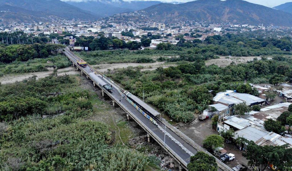 Colombia prohíbe el ingreso a extranjeros por coronavirus