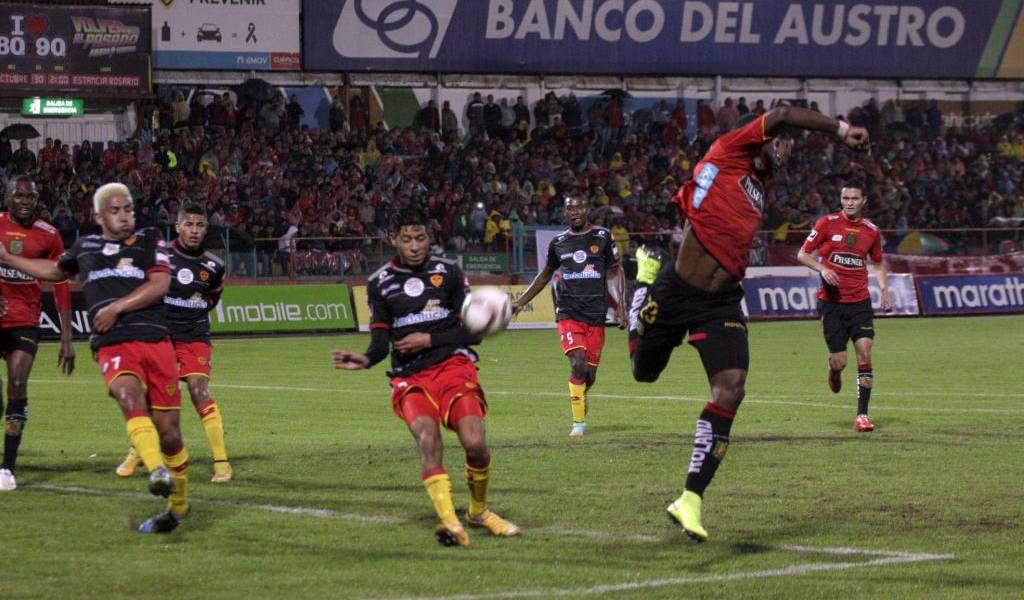 &#039;Papá Aucas&#039; empata en fuerte partido frente al Deportivo Cuenca
