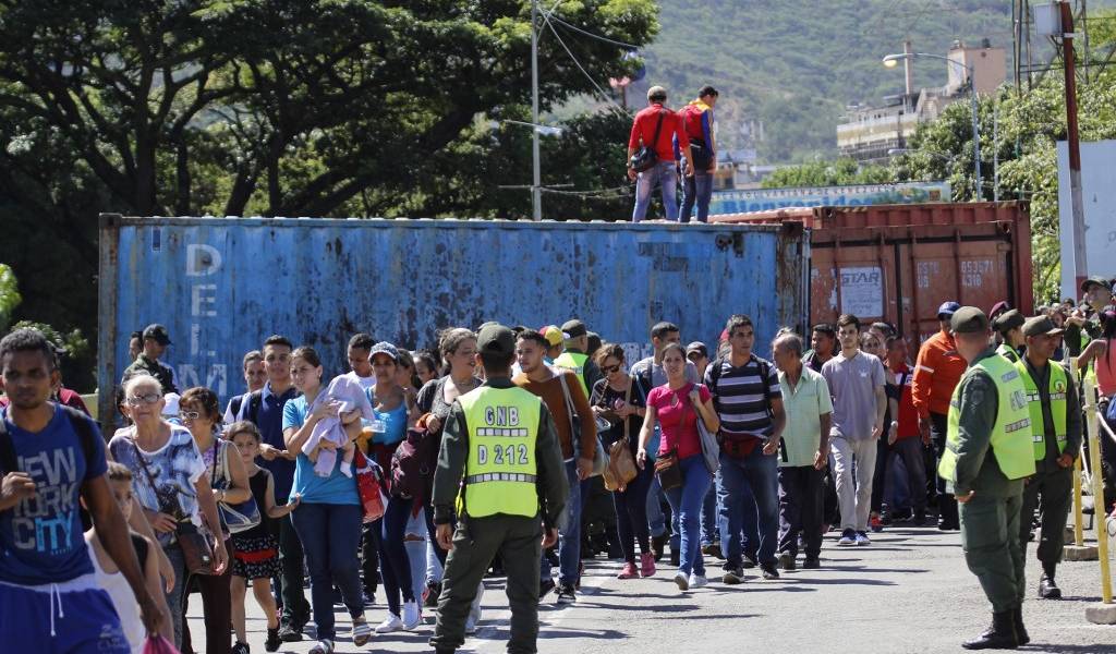Venezolanos sienten respiro con reapertura de frontera