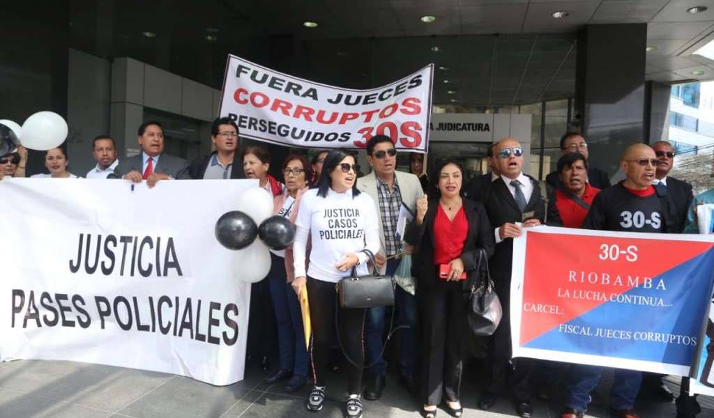 Piden desclasificación de archivos 30-S tras 9 años