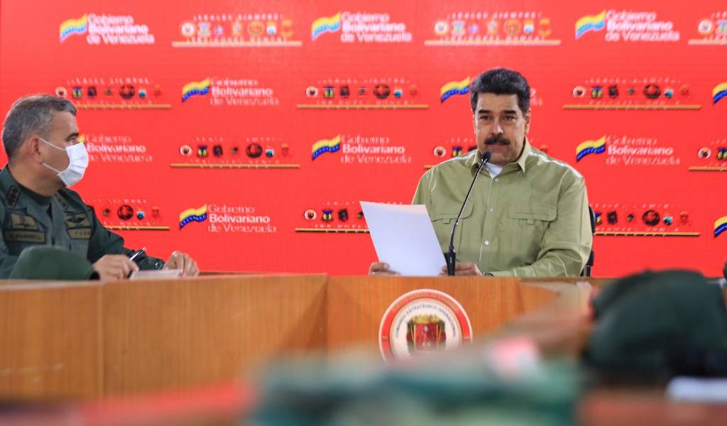Venezuela no se arrodillará ante EEUU, dice Maduro tras llegada de tanquero iraní