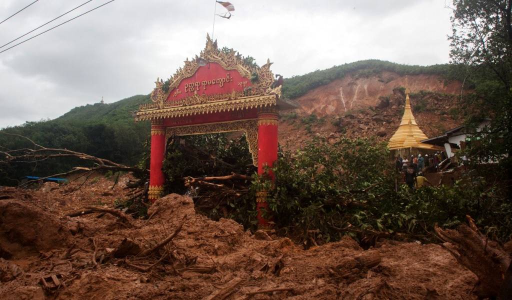 Trece muertos por un deslave en Birmania