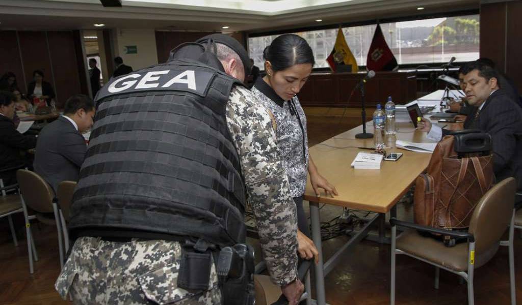 Designan tribunal que juzgará a agentes Chicaiza y Falcón