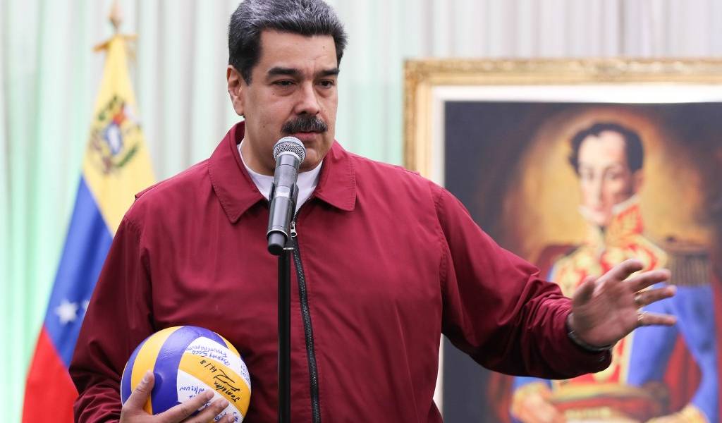 Maduro llama a Pompeo &quot;fantasioso&quot; tras promesa de mayor apoyo a Guaidó