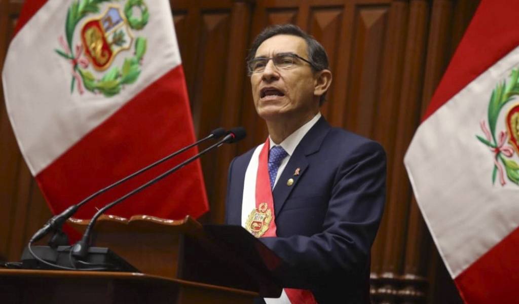 Presidente de Perú propone recortar su mandato